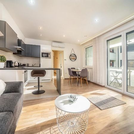 Grace Pine Apartment 3 Budapešť Exteriér fotografie