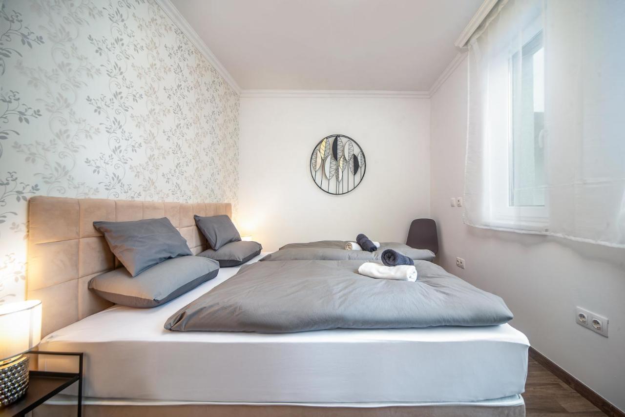 Grace Pine Apartment 3 Budapešť Exteriér fotografie
