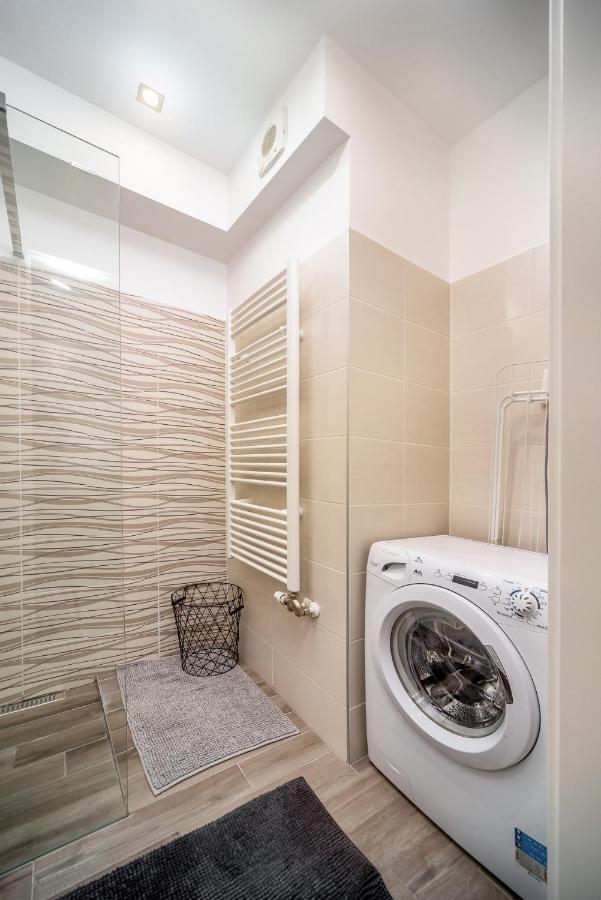 Grace Pine Apartment 3 Budapešť Exteriér fotografie