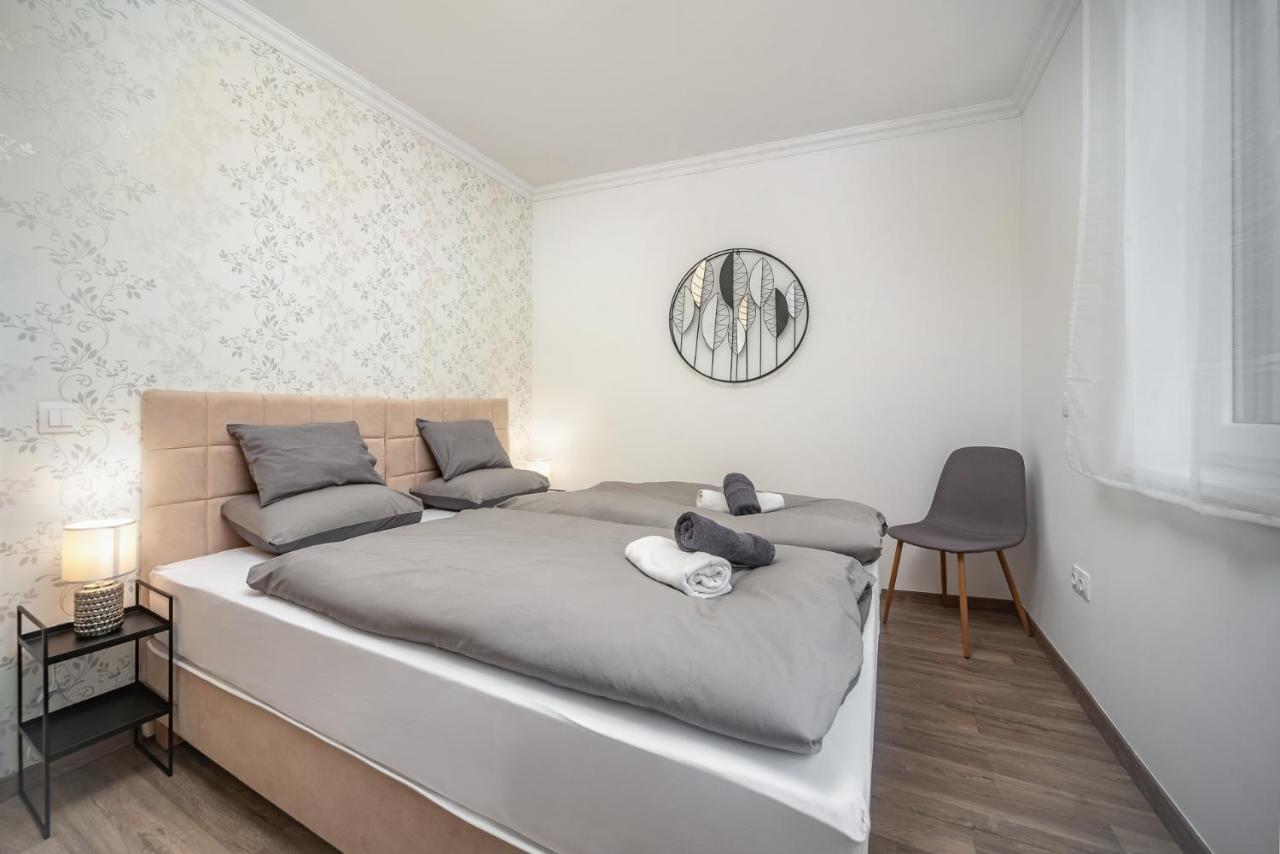 Grace Pine Apartment 3 Budapešť Exteriér fotografie