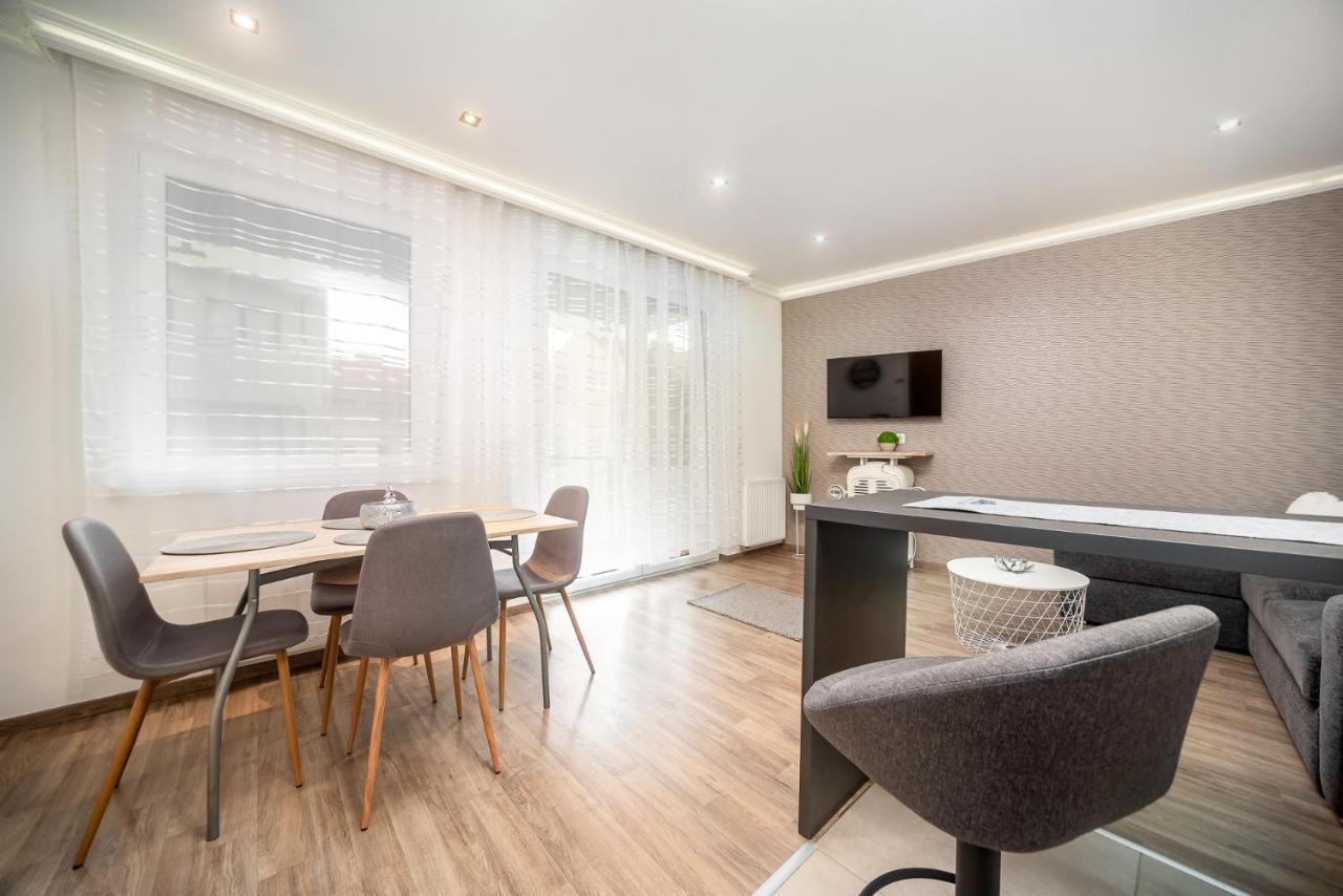 Grace Pine Apartment 3 Budapešť Exteriér fotografie